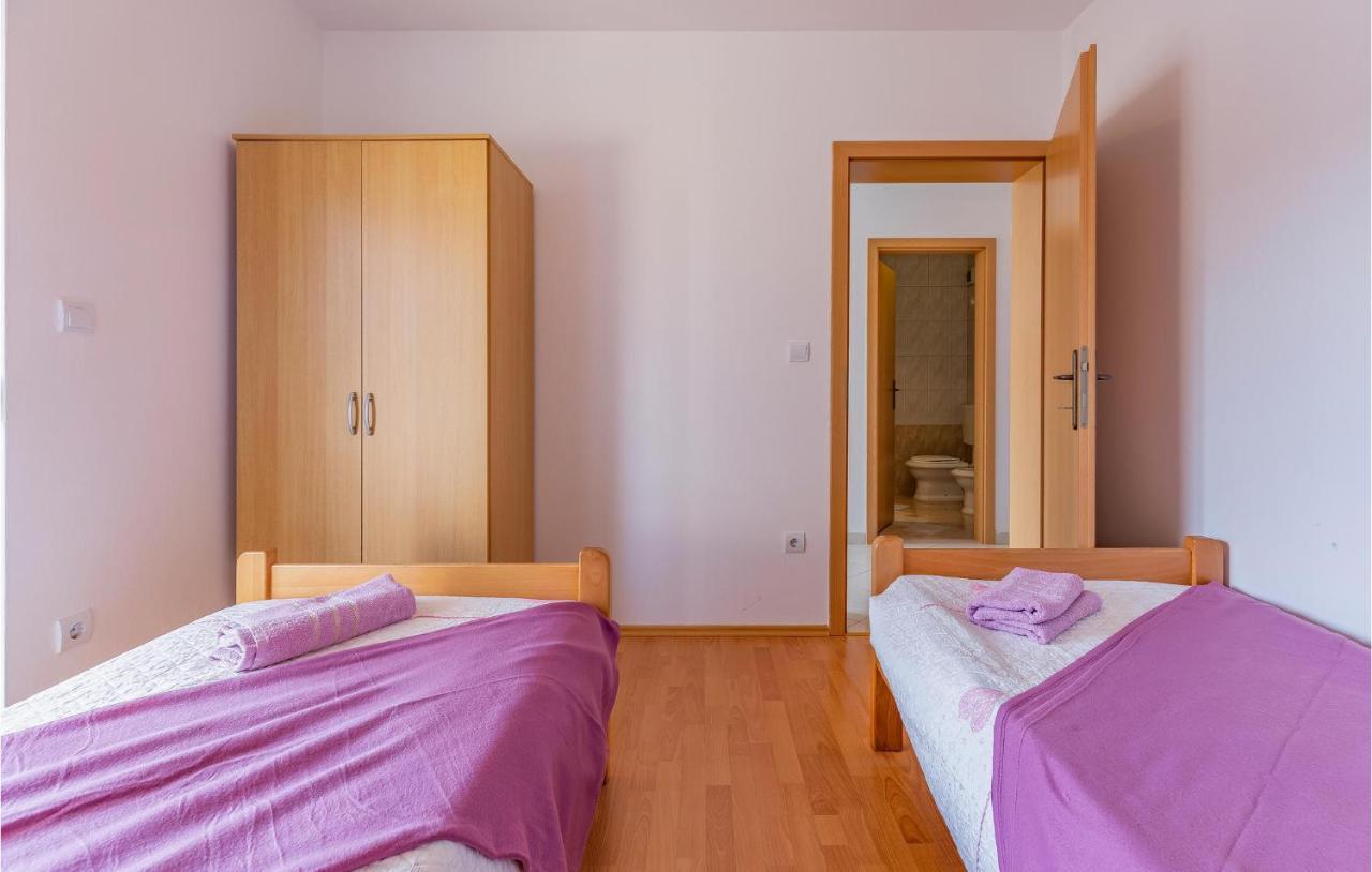 Lovely Apartment In Medulin With Kitchen Exterior photo